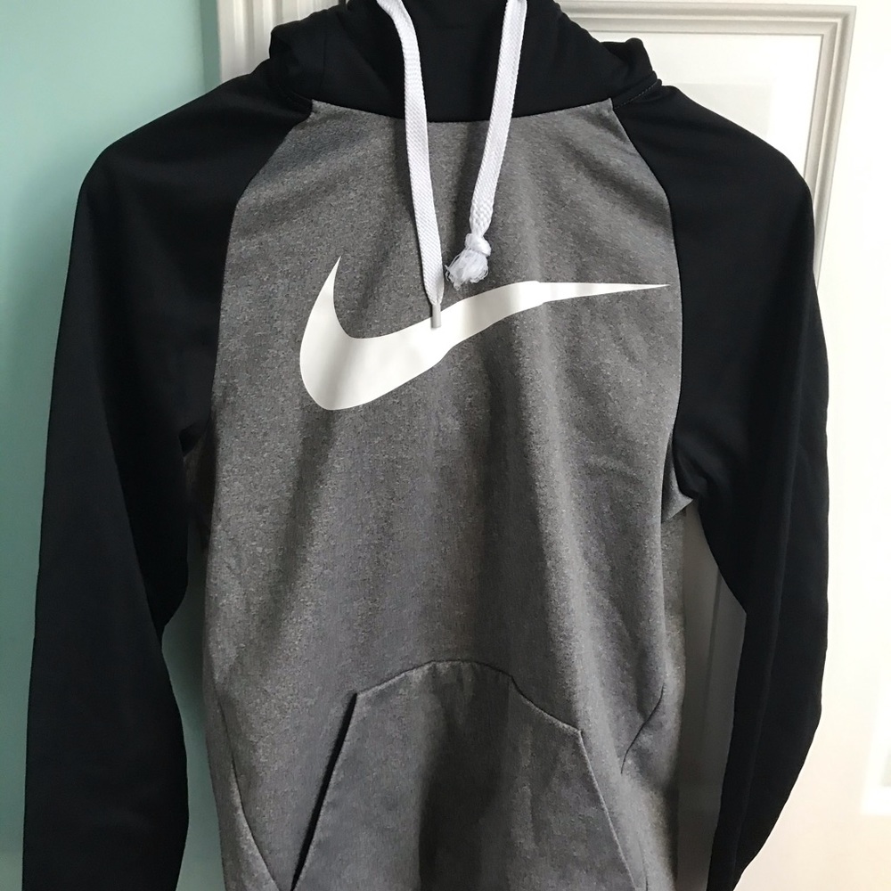 men’s nike sweatshirt